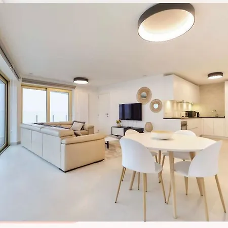 The Waves * Οστένδη